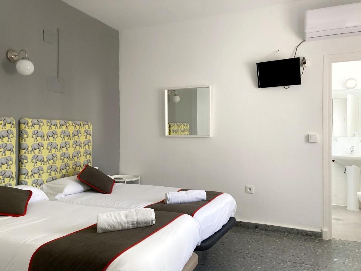 Hostal Paco 马尔韦利亚 外观 照片